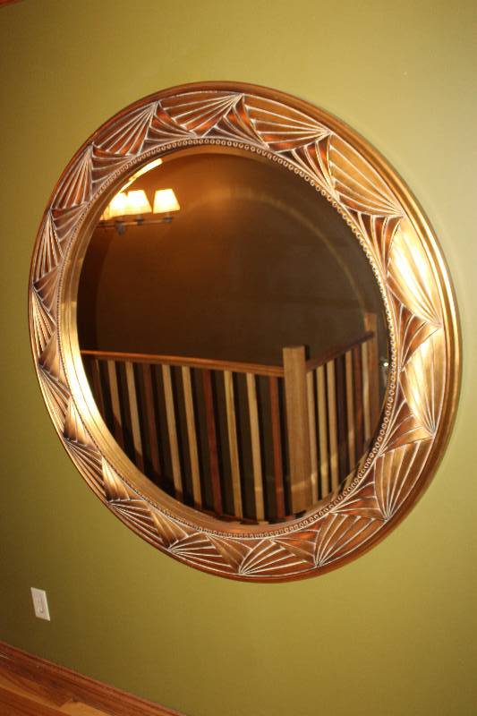 lot 247 image: Decorative Round Wall Mirror