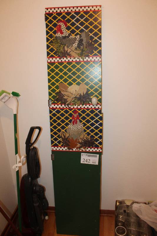 lot 242 image: Decorative Rooster Wall Art