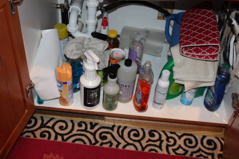 lot 246 image: Household Cleaning Supplies