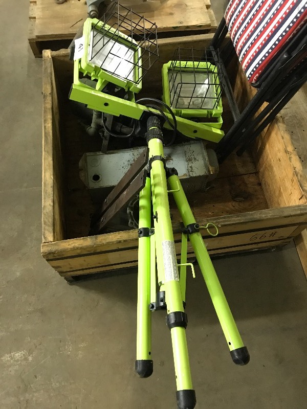 Tripod flood work light