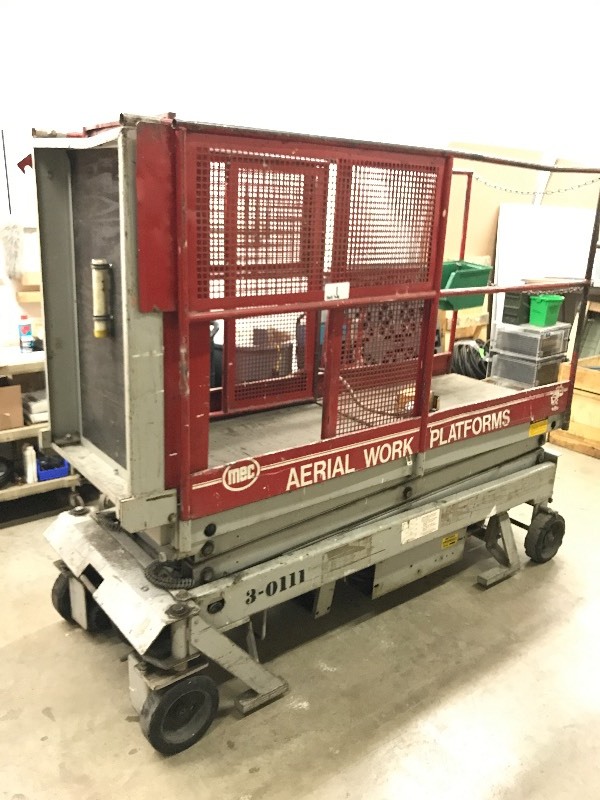Mec man lift