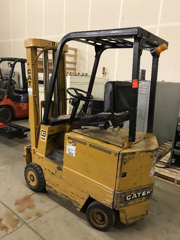 Caterpillar forklift