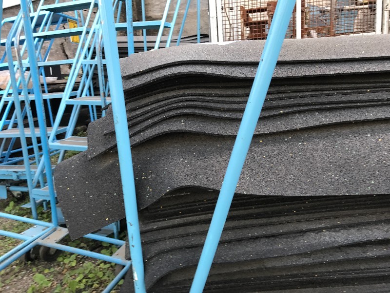 Lot of 20 rubber mats