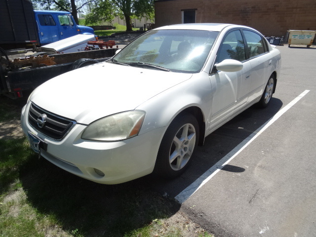 lot 5 image: 2003 Nissan Altima 3.5 SE