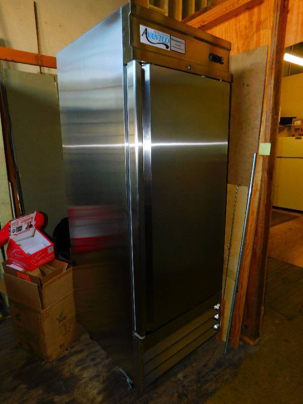 lot 218 image: AVANTCO REFRIGERATOR UNIT
