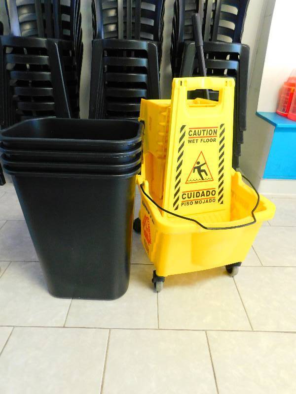 lot 222 image: 5 TRASH CANS, MOP BUCKET AND SIGN