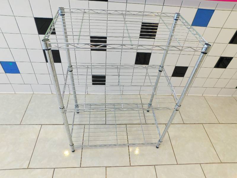 lot 226 image: WIRE RACK SHELVING UNIT
