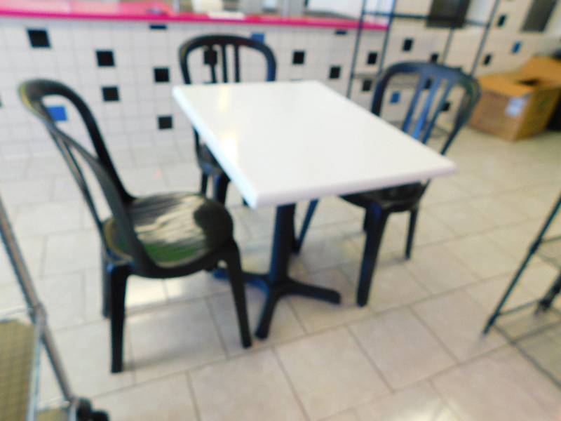 lot 233 image: TABLE AND 3 CHAIRS, TABLE IS 30 X 24 X 31 TALL