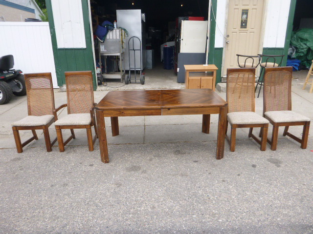 lot 69 image: Dining Table with 4 Chairs