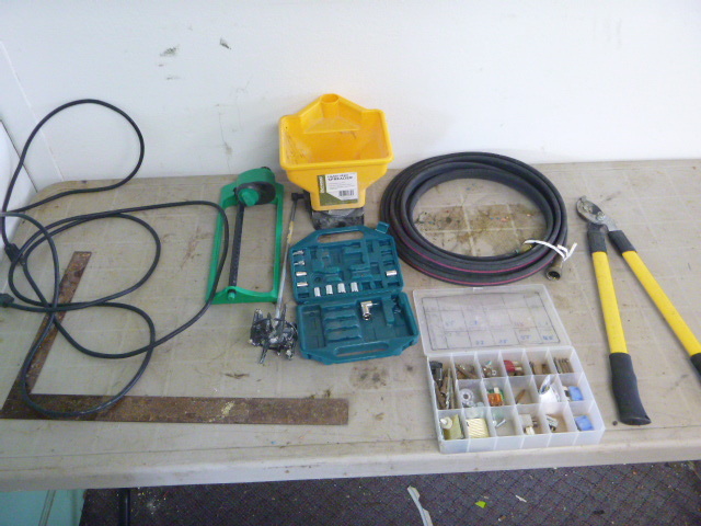 lot 80 image: Miscellaneous Garage Items