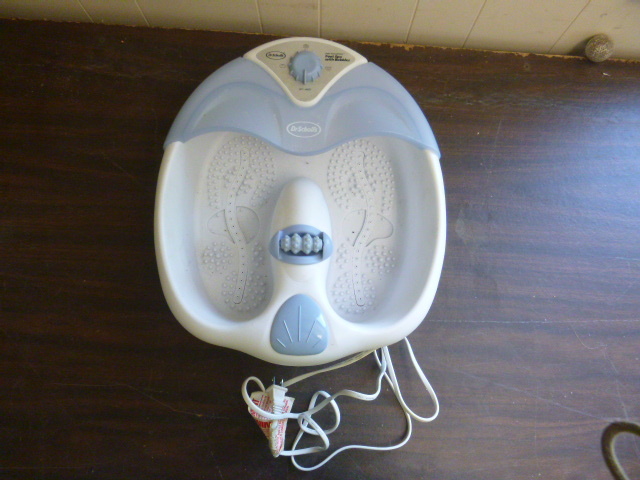lot 100 image: Dr. Scholls Foot Spa