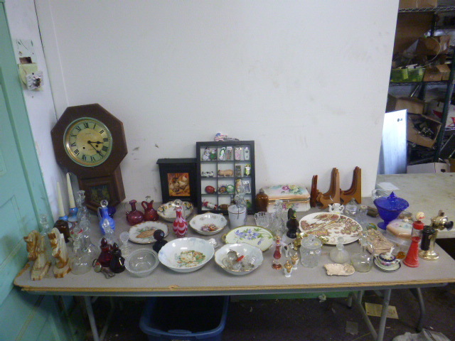 lot 108 image: Miscellaneous Home Dcor