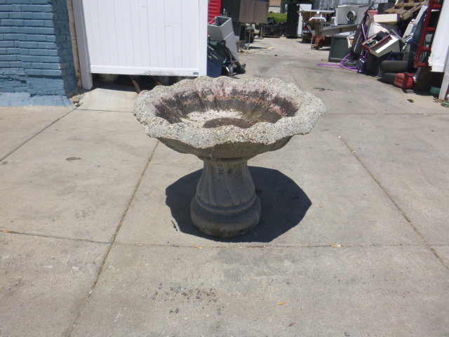 lot 111 image: Cement Bird Bath