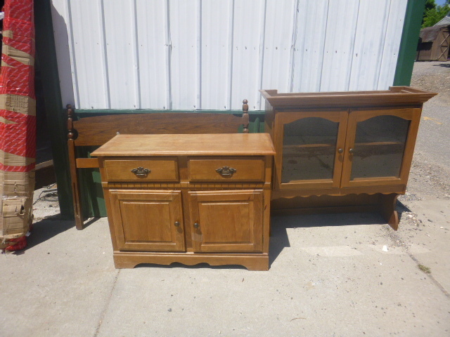 lot 121 image: Miscellaneous Funiture