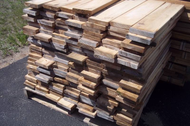 lot 43 image: Assorted boards