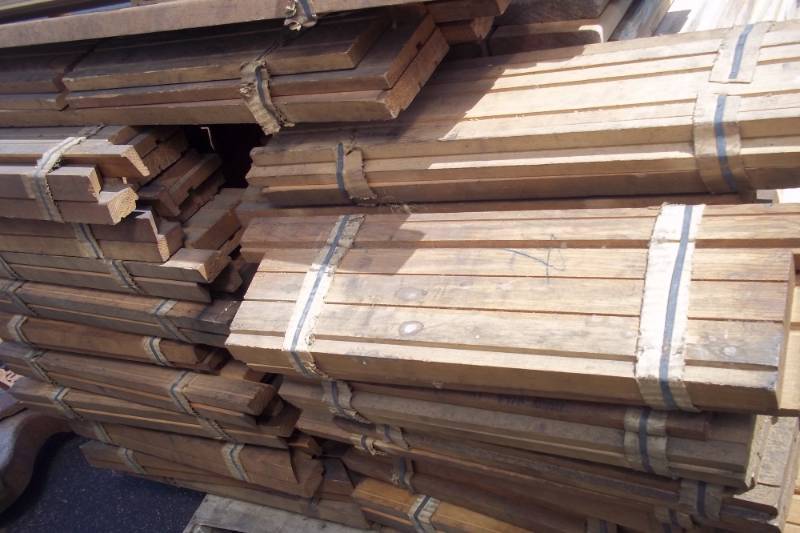 lot 44 image: Window Trim boards