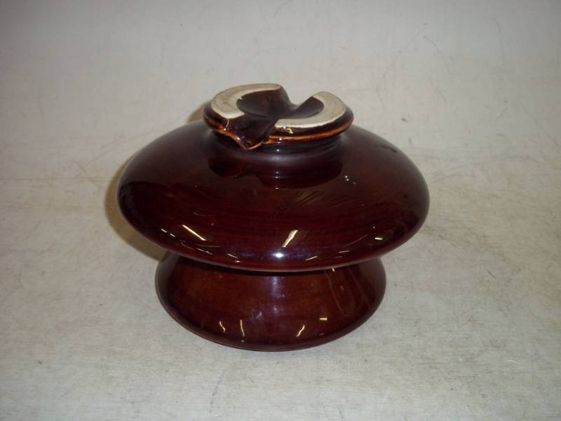 lot 9 image: Antique Tomas Large Brown Ceramic Insulator