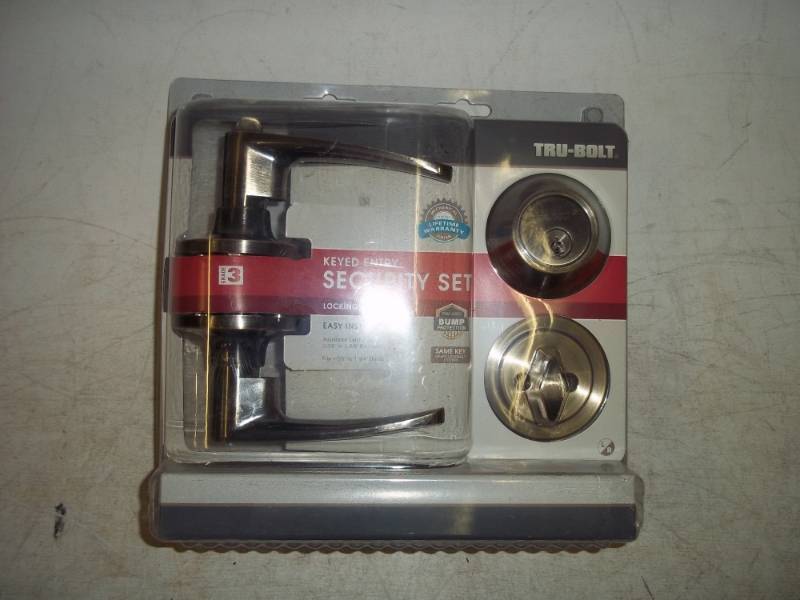 lot 55 image: Key entry security set