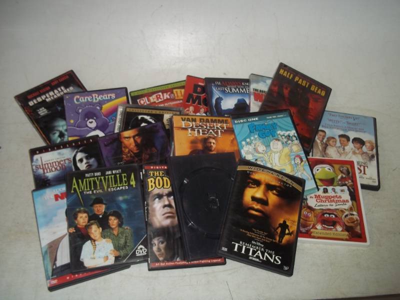 lot 72 image: Lot of 20 DVDs