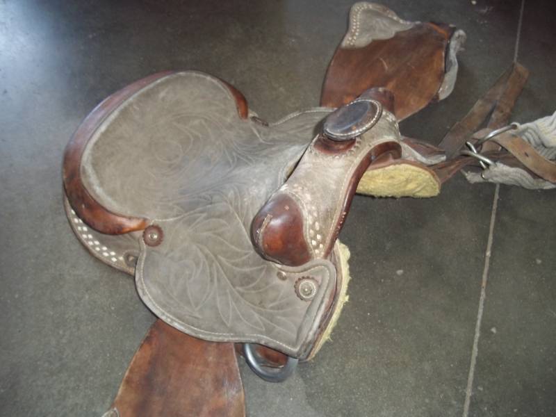 lot 77 image: Saddle