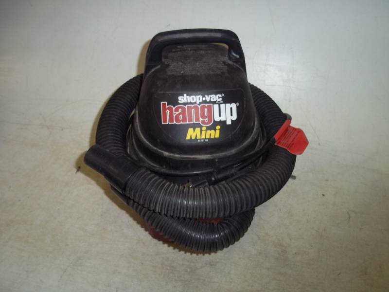 lot 100 image: Mini Shop Vac
