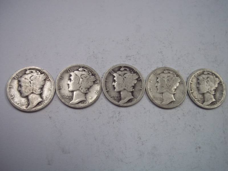 lot 114 image: Group Lot of 5  90% Silver Mercury Dimes