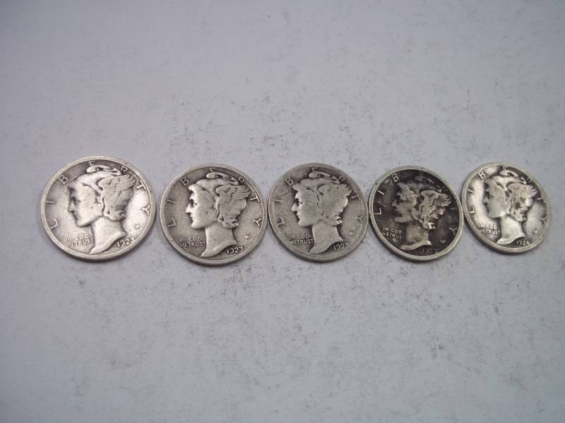lot 120 image: Group Lot of 5  90% Silver Mercury Dimes