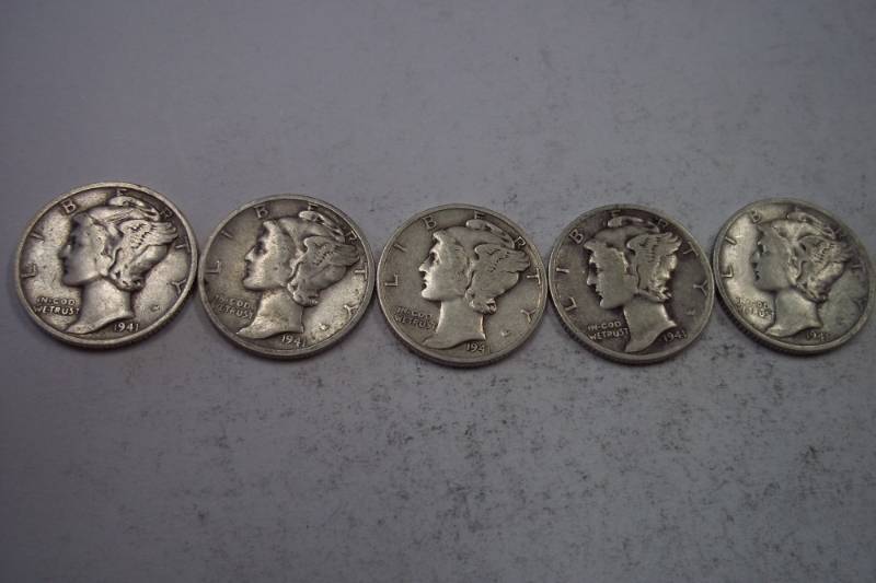 lot 133 image: Group Lot of 5  90% Silver Mercury Dimes 1941