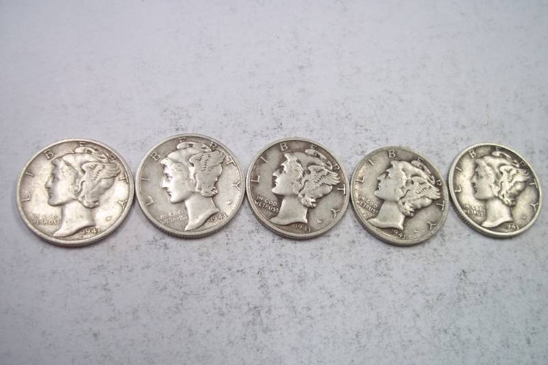 lot 148 image: Group Lot of 5  90% Silver Mercury Dimes 1943