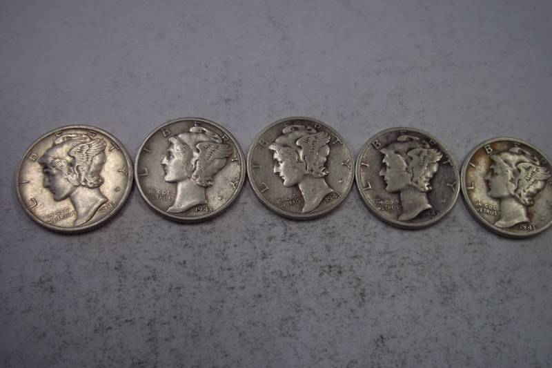 lot 150 image: Group Lot of 5  90% Silver Mercury Dimes 1943