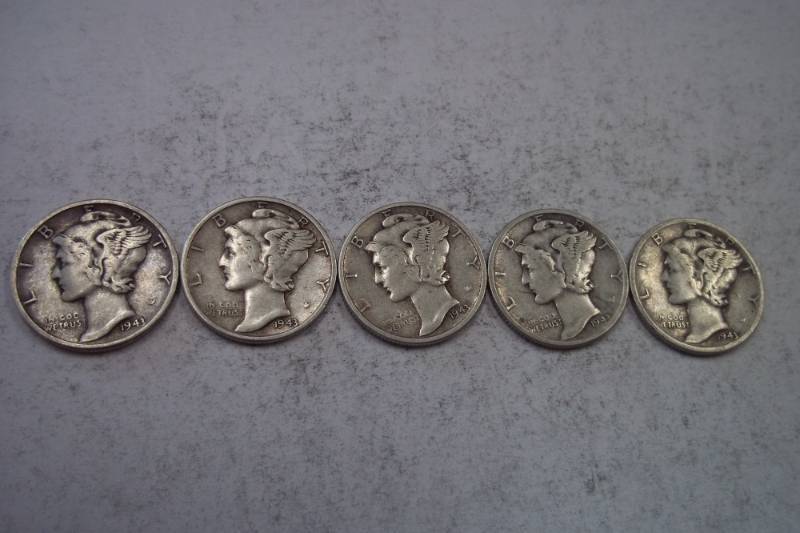 lot 153 image: Group Lot of 5  90% Silver Mercury Dimes 1943