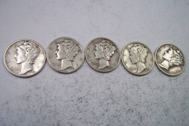 lot 154 image: Group Lot of 5  90% Silver Mercury Dimes 1943
