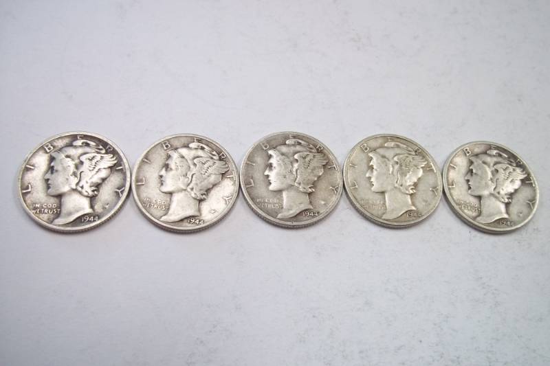lot 169 image: Group Lot of 5  90% Silver Mercury Dimes 1944