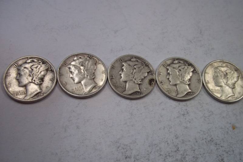 lot 170 image: Group Lot of 5  90% Silver Mercury Dimes 1944