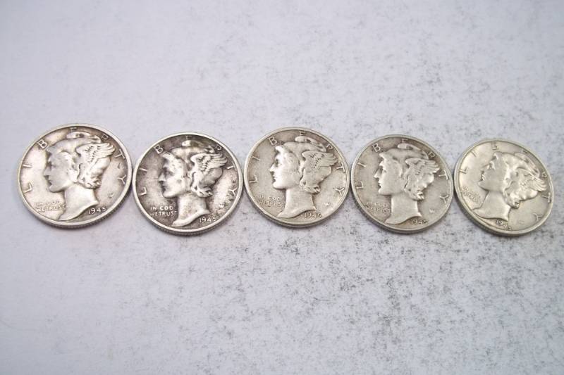 lot 181 image: Group Lot of 5  90% Silver Mercury Dimes 1945