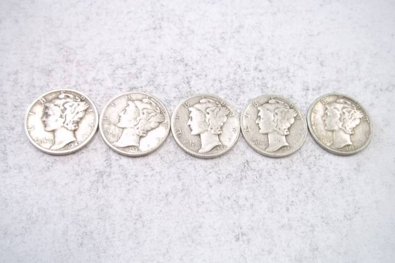 lot 191 image: Group Lot of 5  90% Silver Mercury Dimes 1942