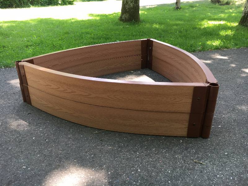 Frame it all _ Curved Raised Garden Kit