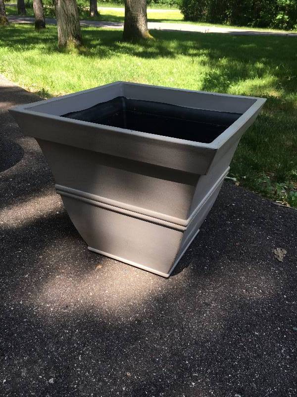 NEW - Large 16 x 16 Planter Pot