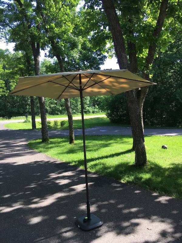 7.5 Umbrella Caf