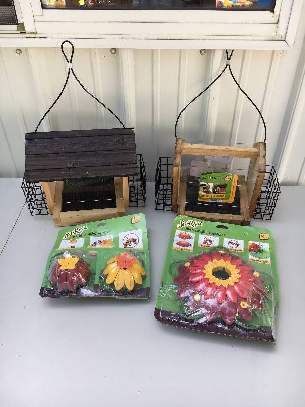 Lot of Bird Feeders