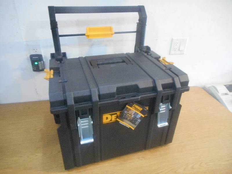 lot 5 image: DEWALT Tough System DS450 22 in. Mobile Storage Tool Box