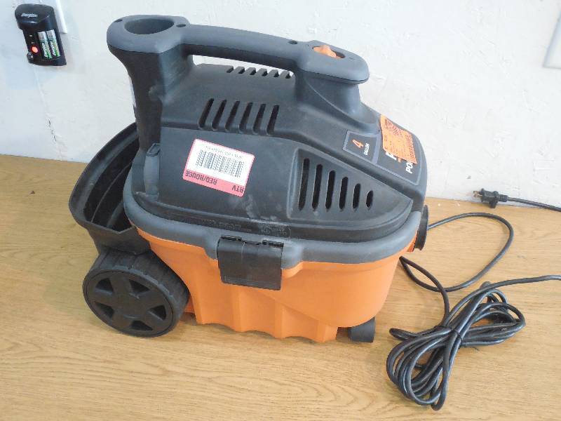 lot 33 image: RIDGID 4 gal. 5.0-Peak HP Portable Wet Dry Vac