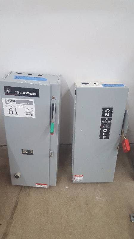 lot 61 image: Lot of (2) - (1) DisconnectMotor Starter Combo 30 Amp Size 1 and (1) 100 Amp Fusible Disconnect 600 Amp 3 phase NEMA 1