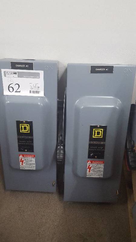 lot 62 image: Lot of (2) 100 Amp Fusible Disconnects 3 phase, 240 V with 90 A Fuses Nema 1