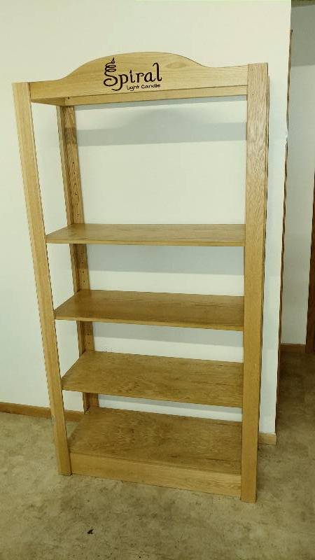 lot 16 image: Shelf