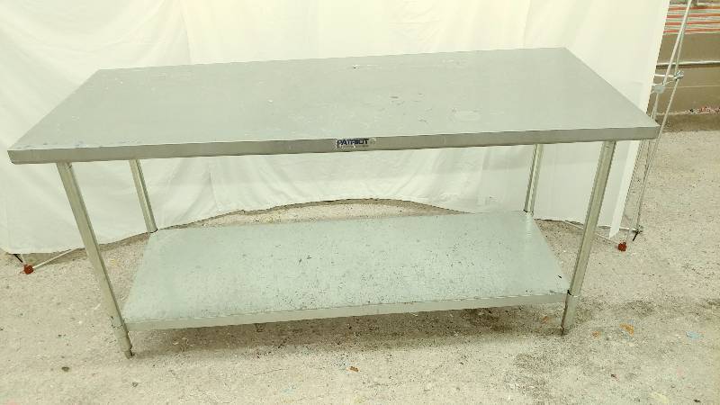 lot 207 image: Patriot Stainless Steel Table
