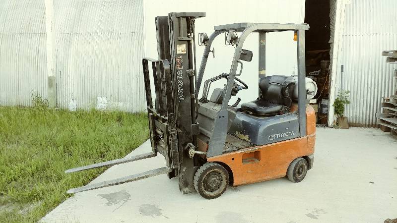 lot 1 image: Toyota Fork Lift Model 7FGCU15