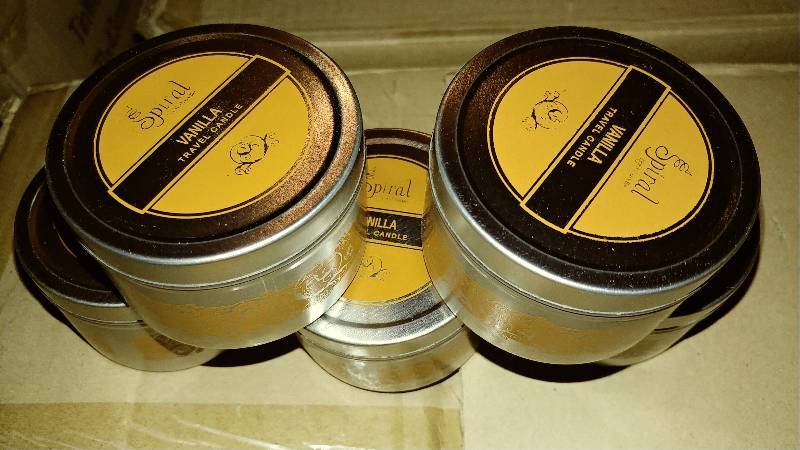 lot 125 image: 500 NEW Round Metal Tins with Covers (6oz)