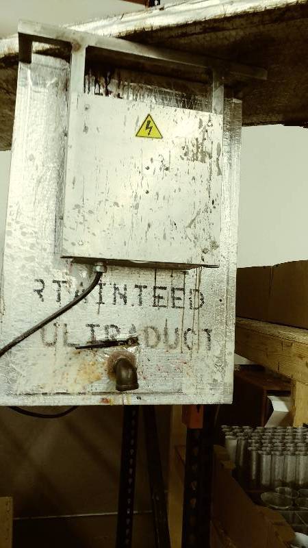 lot 211 image: 750LB Wax Tank