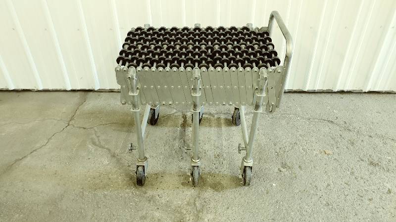 lot 102 image: NestaFlex 175 Expandable Conveyor